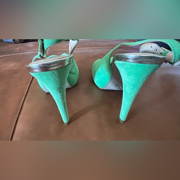 Sasha London Shoes Neon Green Sued Leather Peep Toe Shoes with 4” hills size 6.5 - Picture 7 of 9